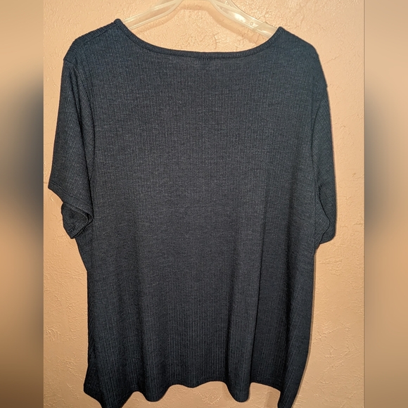 Luxe Ribbed Tee - Picture 2 of 2